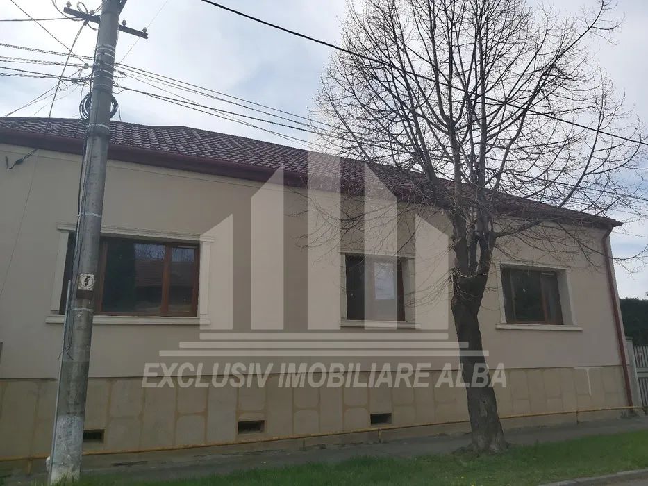 Casa de vanzare in Lipoveni - Poză 3