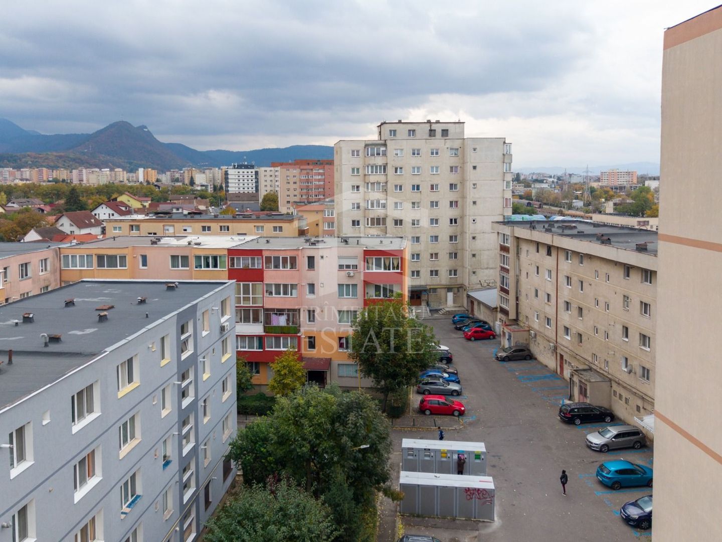 Triaj-Coresi-3 camere+2 bai-70 mp utili NERENOVAT - Poză 19