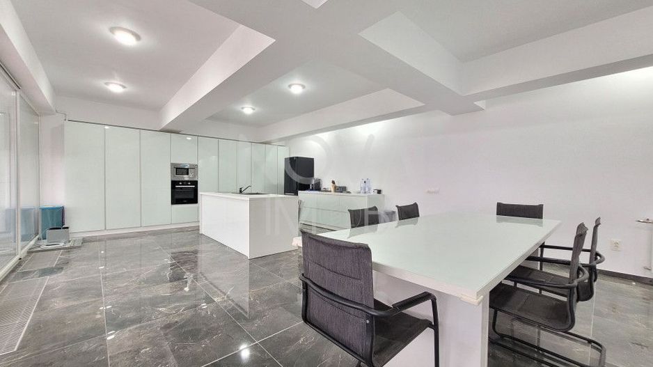 PENTHOUSE DE LUX CU TERASĂ PANORAMICĂ ȘI PRIVELIȘTE SPRE MUNȚII FĂGĂRAȘ - Poză 4