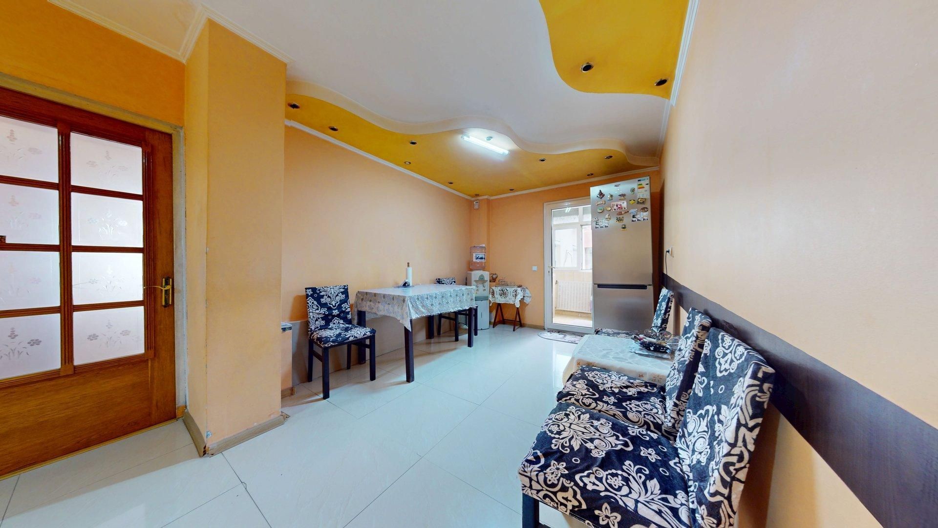 Apartament 4 camere– Zona Teiul Doamnei - Poză 2