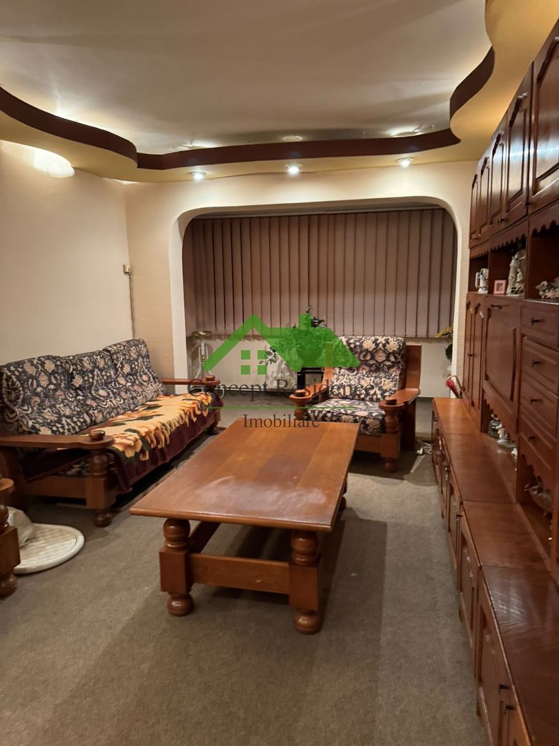 Apartament 3 camere Bd. Republicii + garaj inclus, 98.000 € - Poză 6