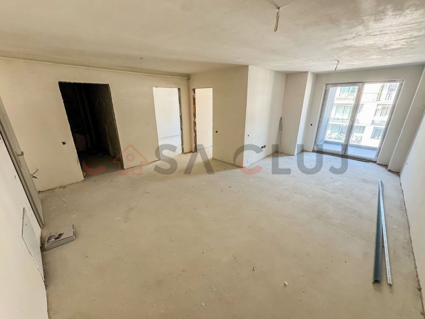 Etaj Intermediar, 2 balcoane, bloc 2025 - Sopor - Poză 1