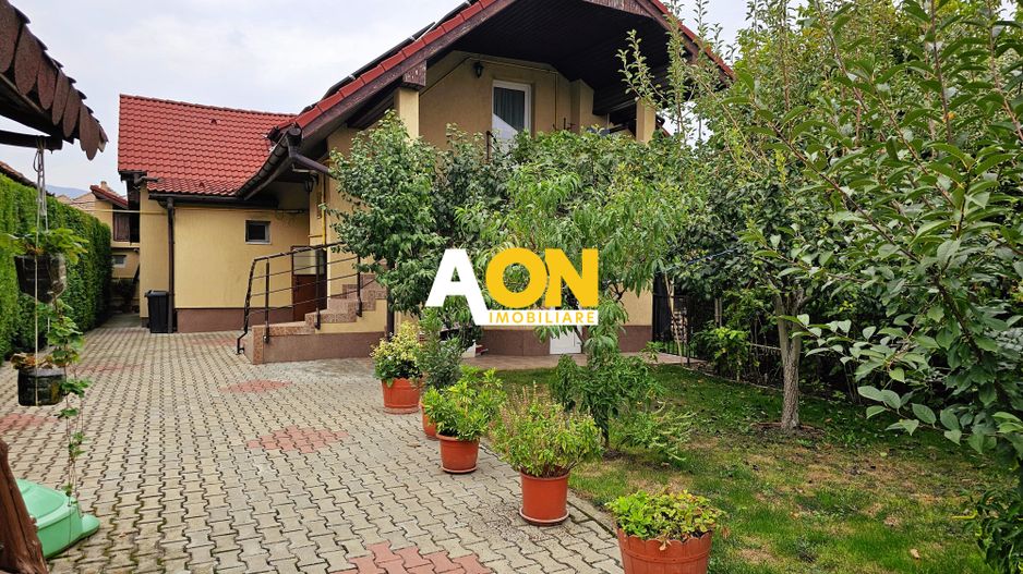 Casa 6 camere, 715 mp teren, langa Cetatea Alba Carolina - Poză 1