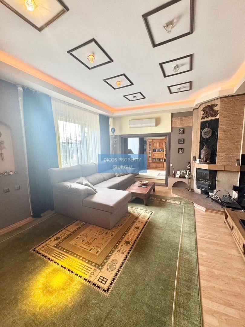 Casă de vânzare pe strada Tudor Vladimirescu - Poză 2