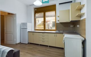 Apartament cu 3 camere la curte comună în Grădiște - Poză 20