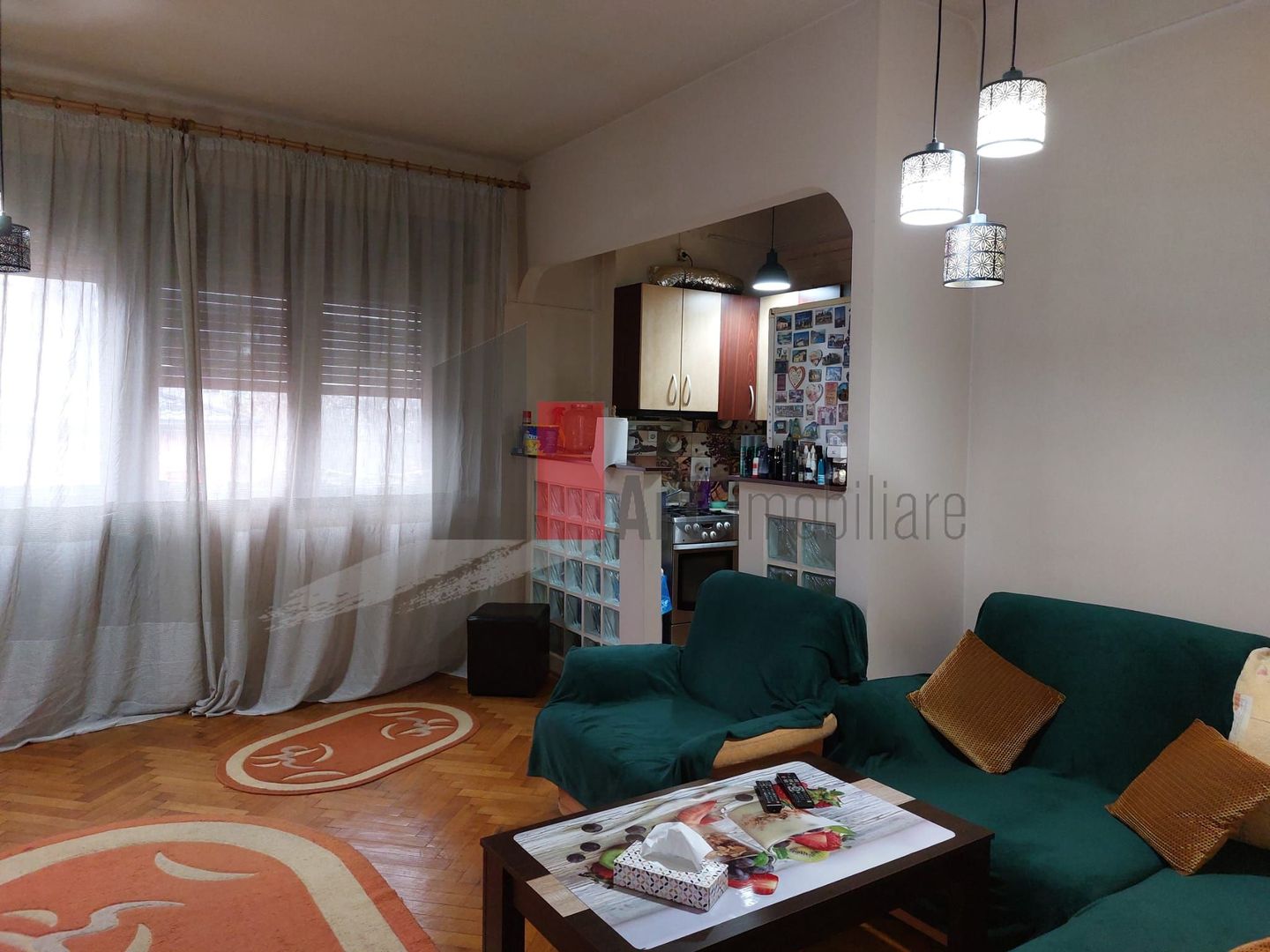 Apartamentul "ENIREJO", et. 1 in vila, FARA RISC SEISMIC, intrare exclusiva - Poză 1