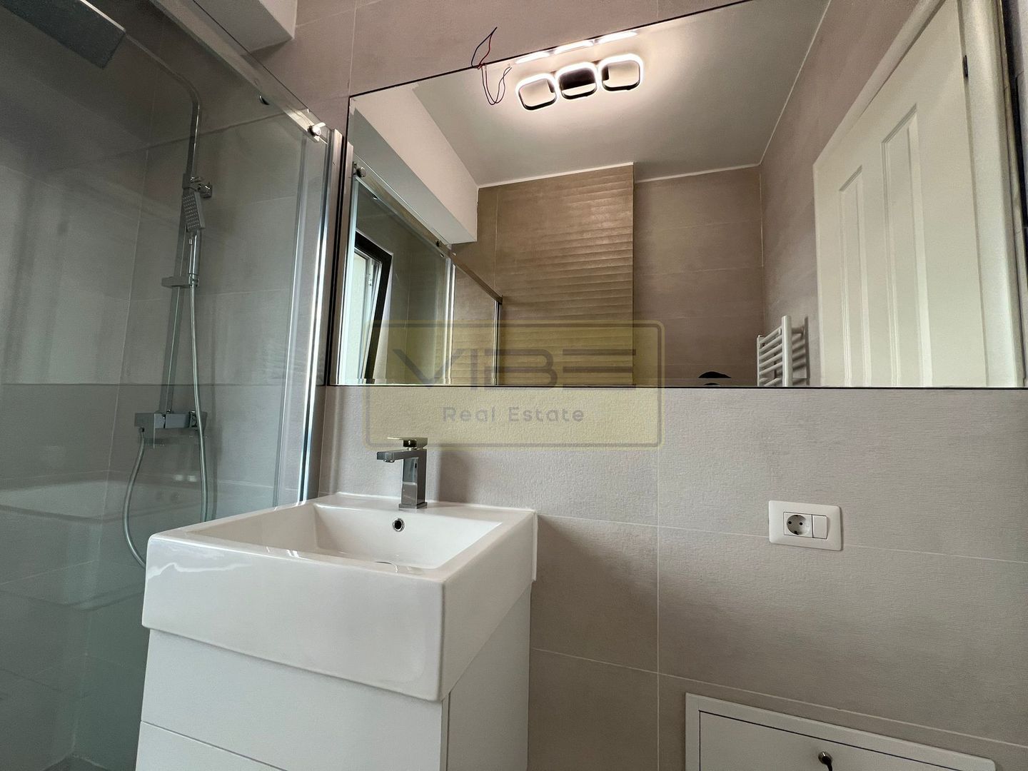 Spatiu modern de birou 70mp 2 locuri parcare subterane Rond Pacurari - Poză 13