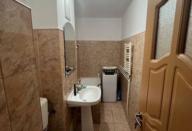 Garsoniera de Vanzare Gorjului-Centrala proprie - Poză 6
