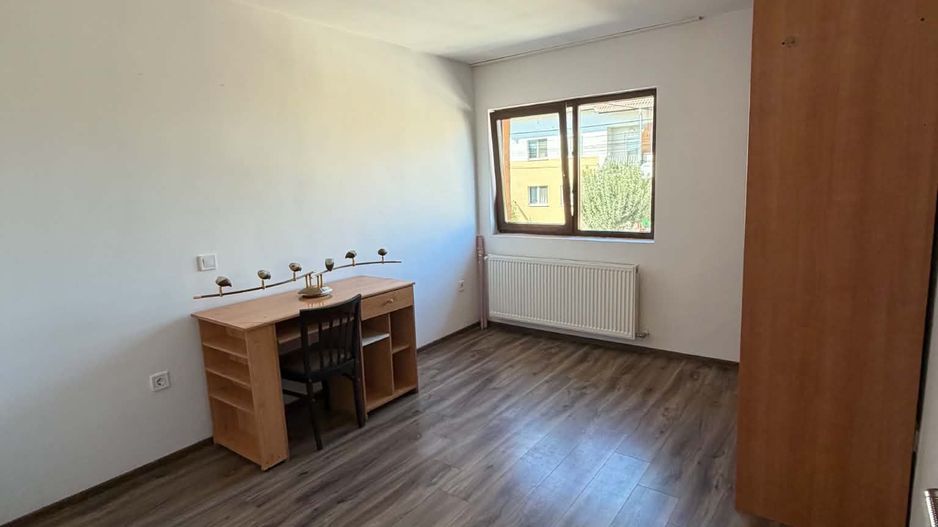 Casă de închiriat | 120 mp | 3 dormitoare | Curte + Terasă | 600 €/lun - Poză 10