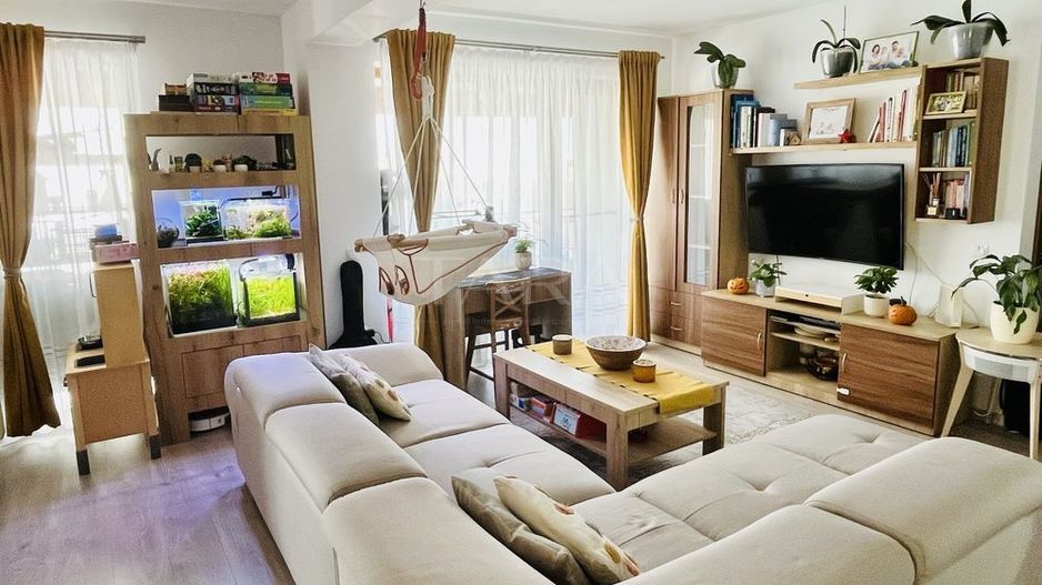 Apartament Modern cu 3 Camere,  Zonă Verde și Liniștită. - Poză 1