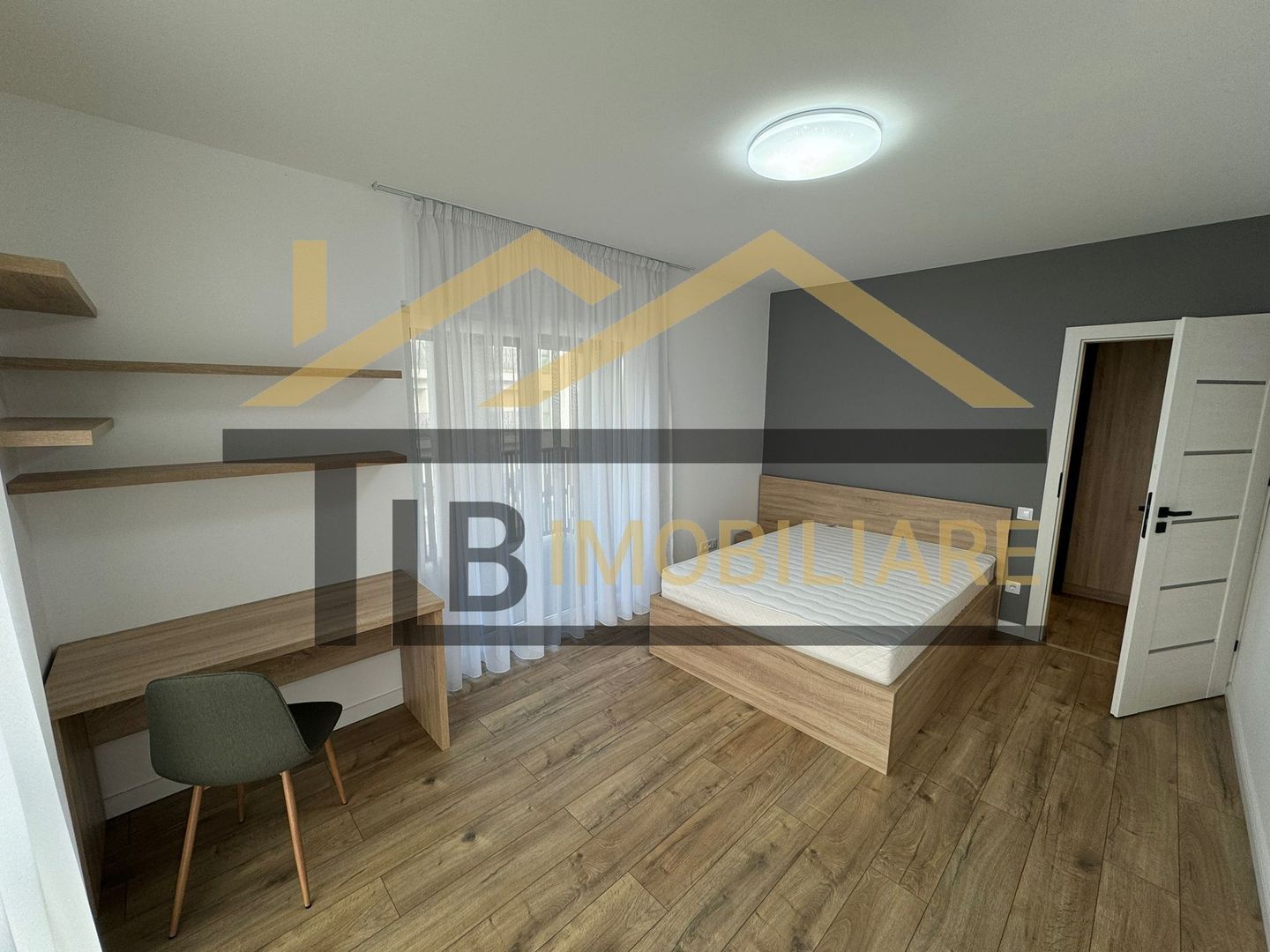 Apartament de 2 camere, 80mp, parcare, Zona Facultatea Petru Maior - Poză 3