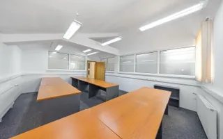 Cladire birouri individuala - Poză 34