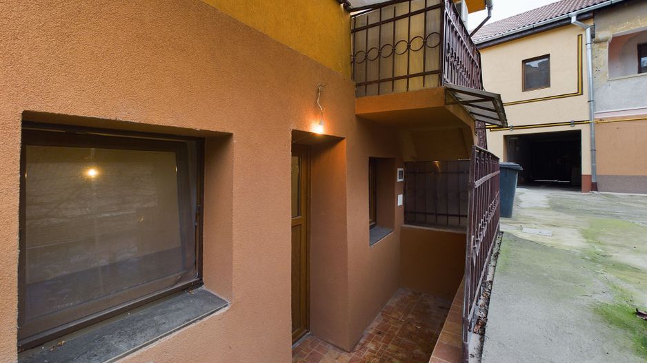 Apartament 2 niveluri strada Mihai Eminescu - Poză 2