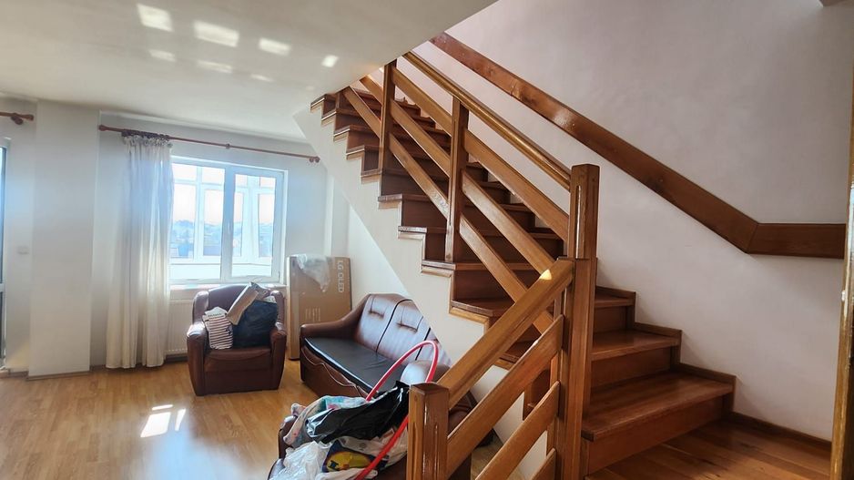 Apartament de vanzare Gh. Doja pe 3 nivele - Pitesti - Poză 2