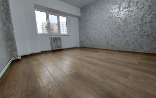 Apartament 3 camere Pacurari decomandat 1990 etaj 2 9 renovat - Poză 2