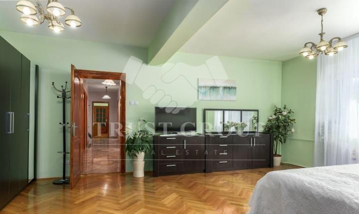 Casa 5 camere | Parcul Circului | Curte libera 300mp - Poză 10