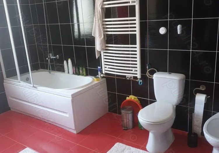 Casa de vânzare  str Kaffka Margit - Poză 6