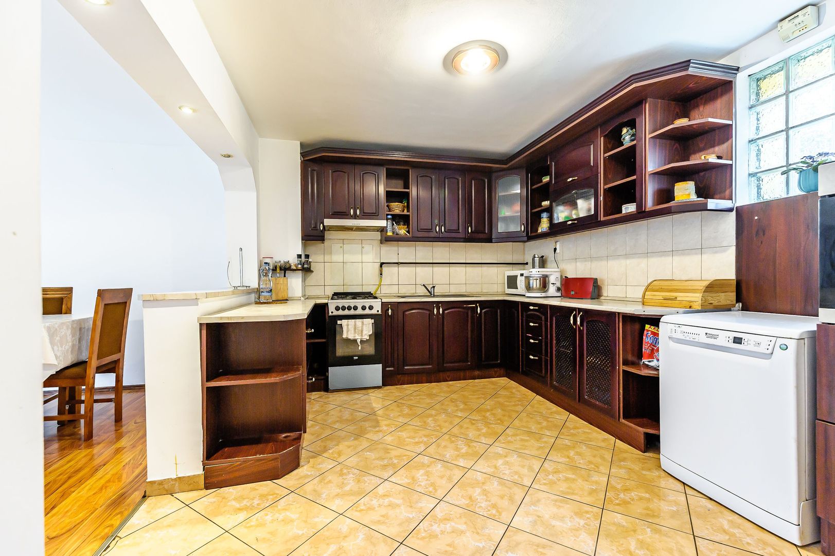 Pret redus Casă spațioasă cu teren generos în Gai Comision 0 - Poză 10