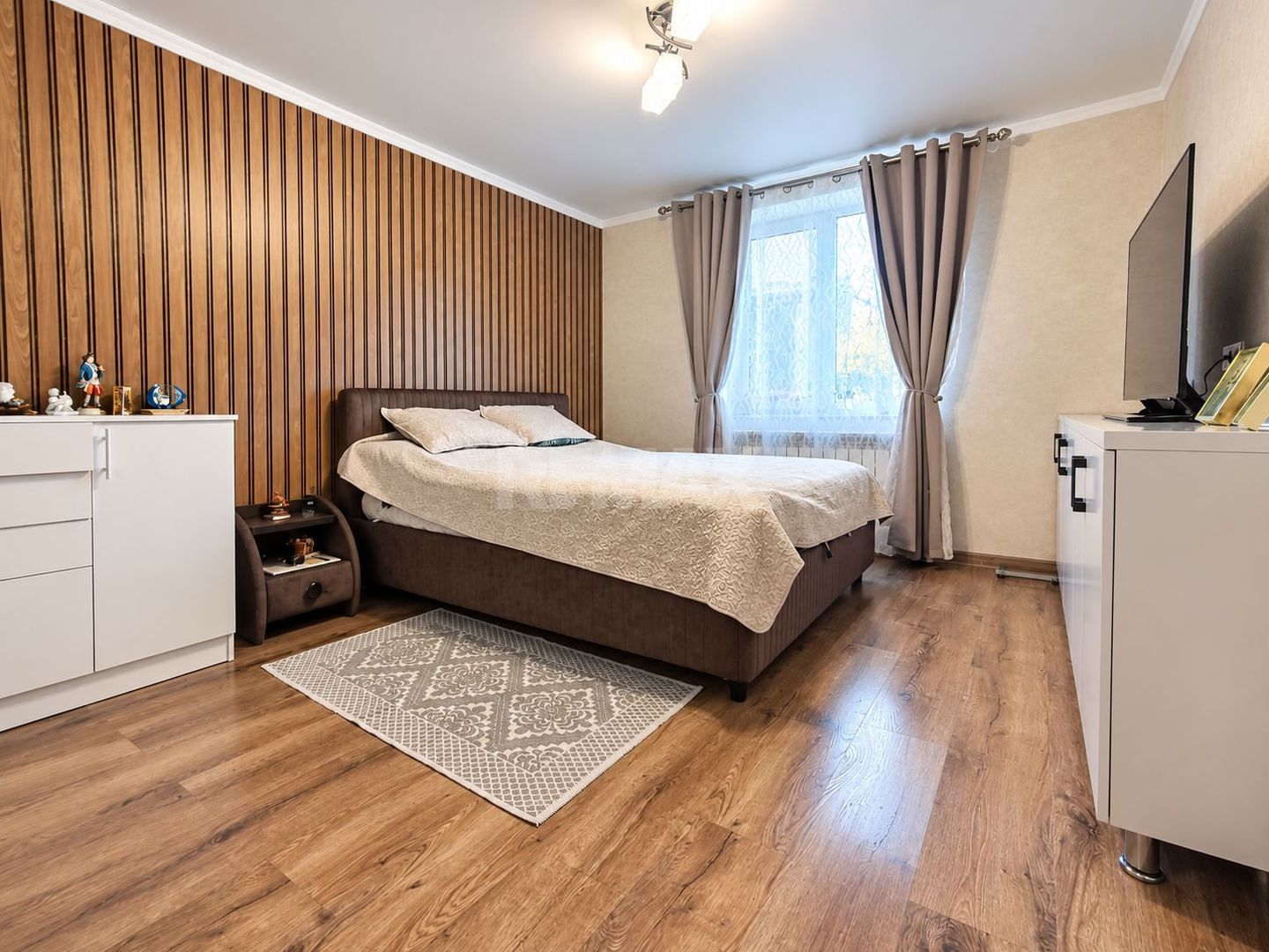 CASĂ TIP DUPLEX ÎN SÎNGERA | 220 m² | 4 DORMITOARE | 6 ARI - Poză 21