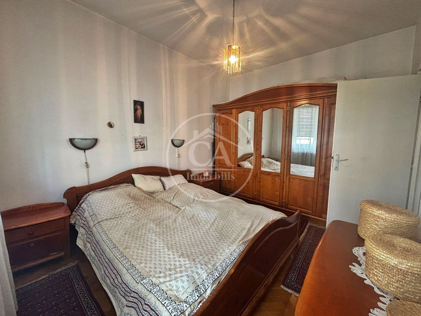 Apartament de vanzare cu 3 camere in zona Dacia Oradea - Poză 3