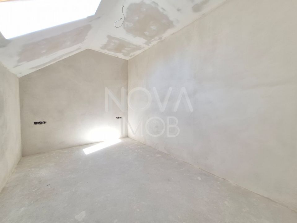 Casa generoasa cu 5 camere, 2 bai, dressing si parcare – Sura Mica - Poză 6