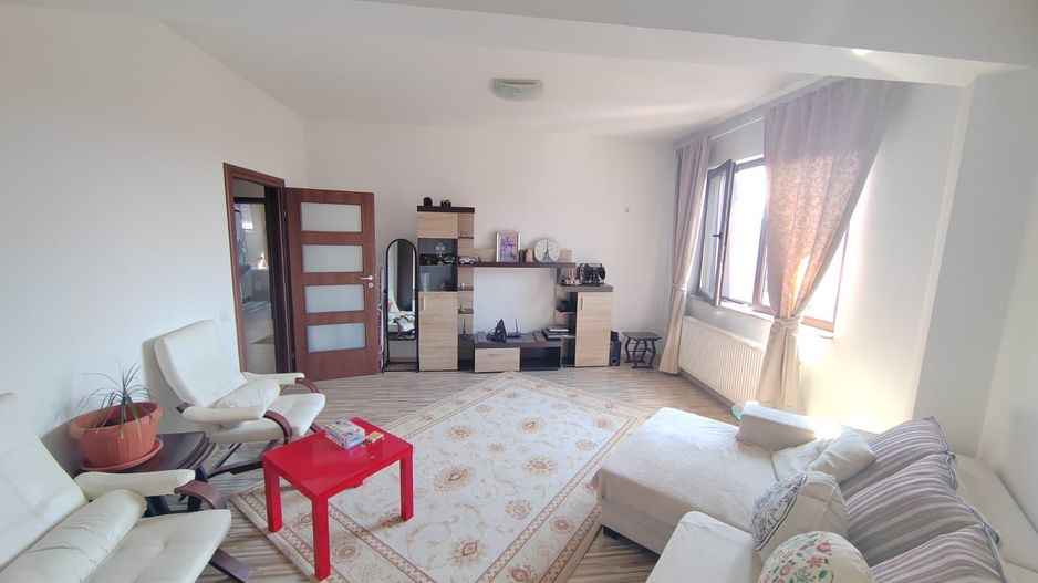 Apartament Str Doinei decomandat,parcare subterana, super pozitie - Poză 1