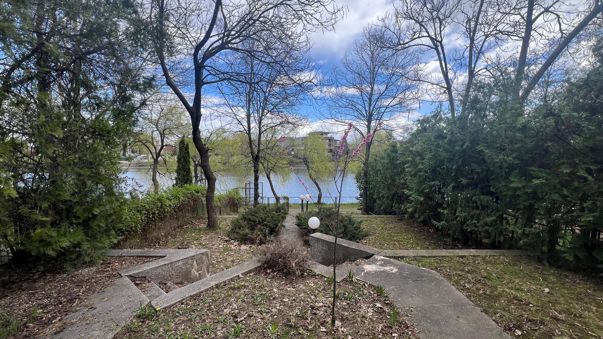 Vila 5 camere cu acces la lacul Baneasa | teren 400 mp - Poză 14