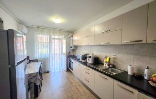 Apartament cu 2 Camere + Mansardă, Garaj, Bloc Nou, Zona Centru