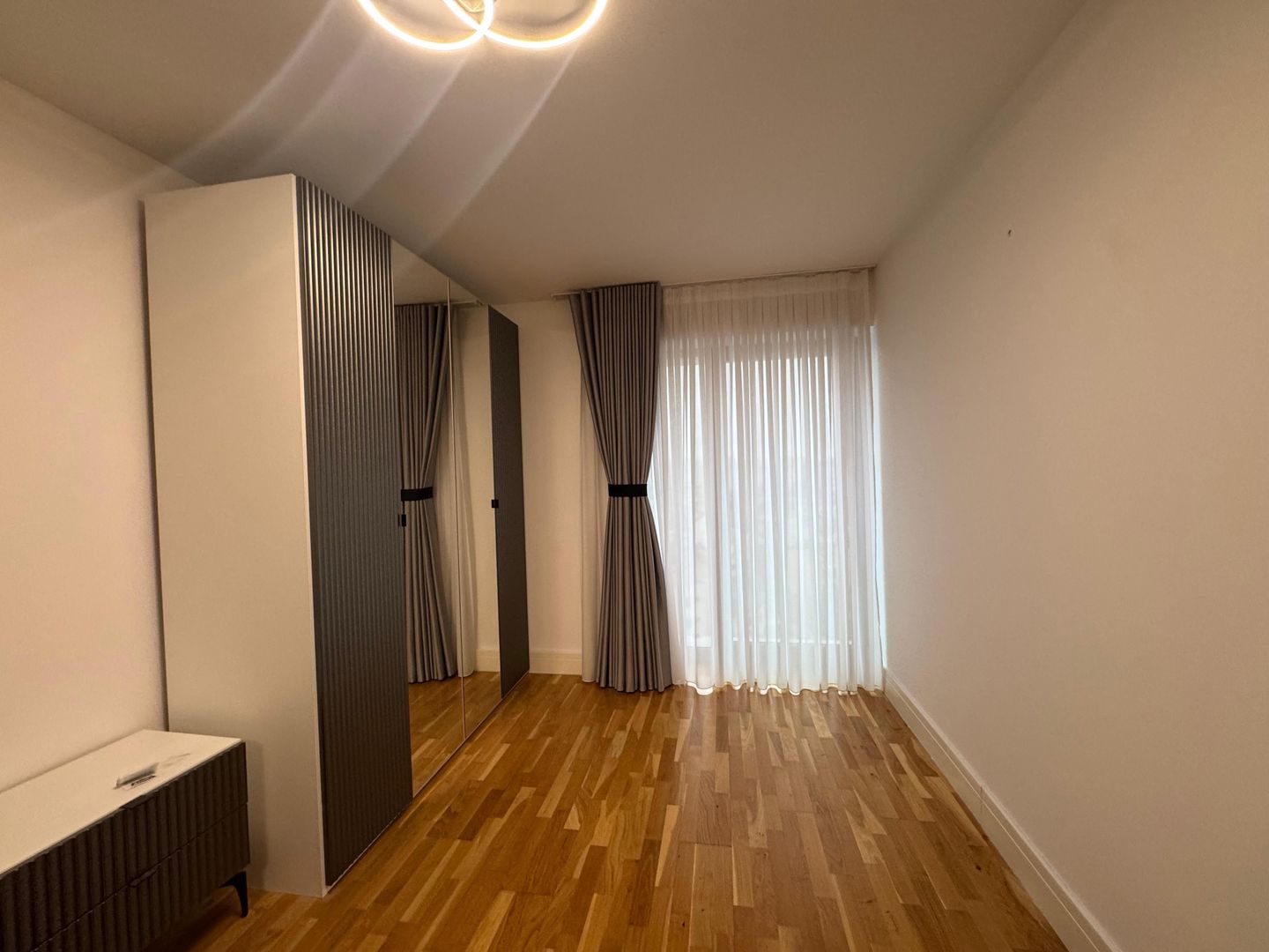 2 CAMERE | THE ADDRESS 102 || BARBU VACARESCU - Poză 8