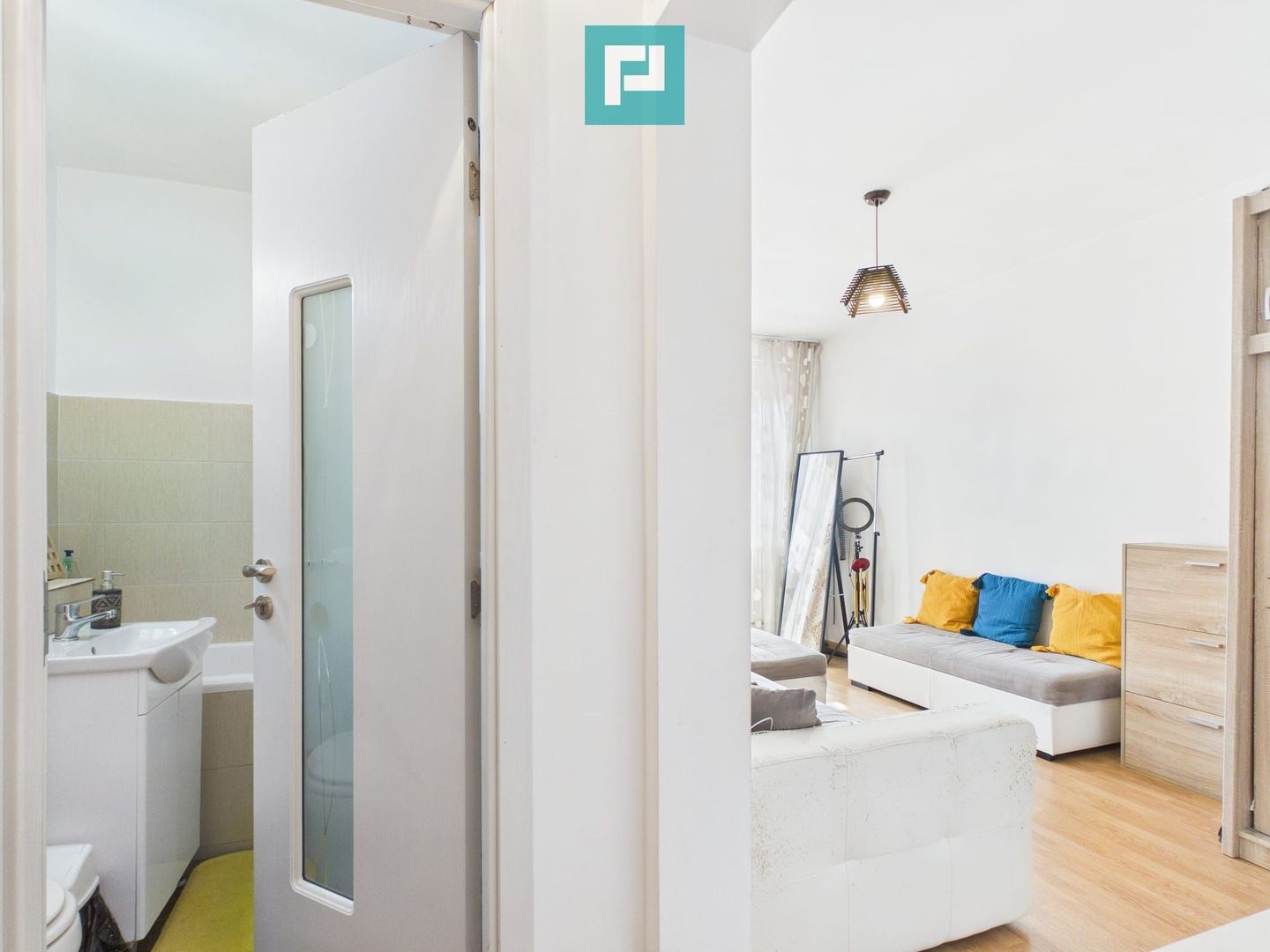 Garsonieră amenajată confort 1 în Micalaca - Poză 6