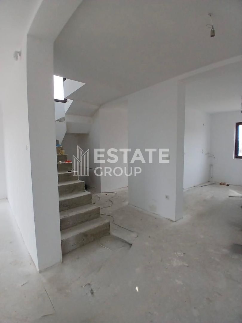 Duplex cu 4 camere in Dumbravita - Poză 3