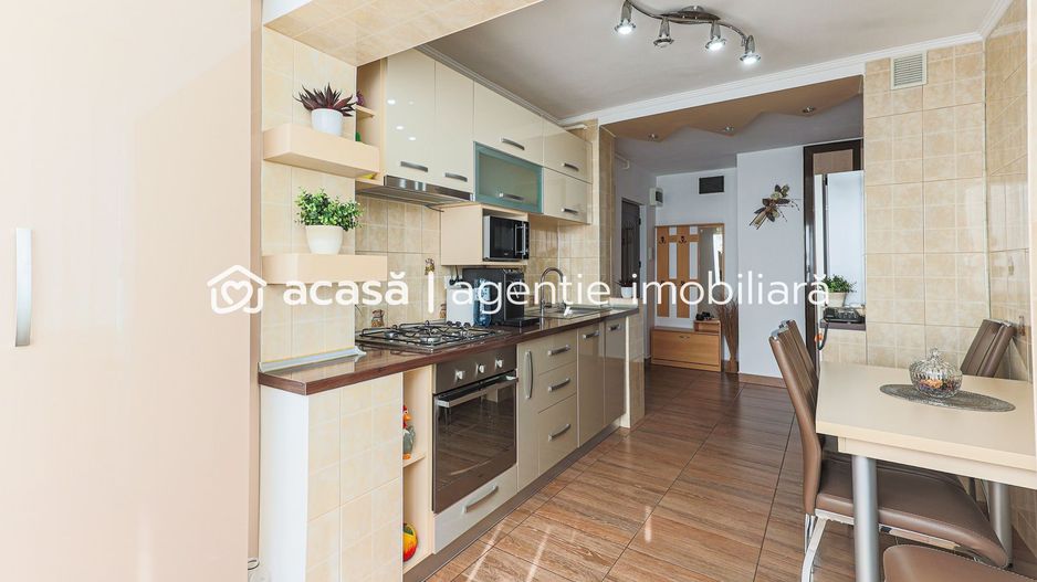 Rezervat De vânzare apartament spațios cu 2 camere decomandat etaj 3 - Poză 2