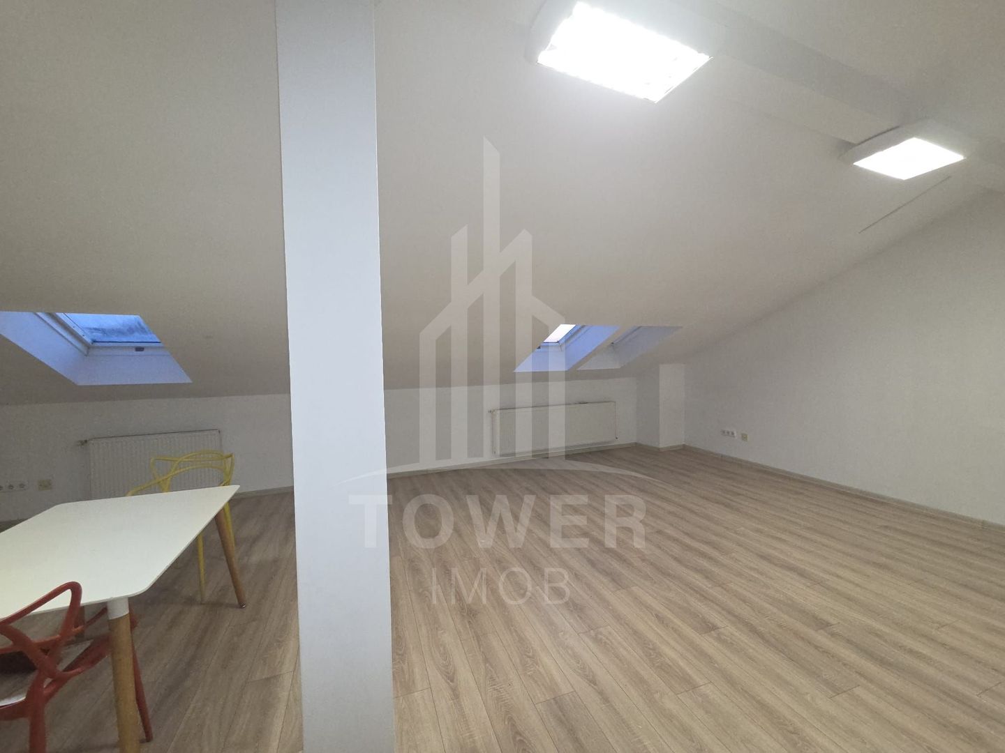 Spațiu de birouri de închiriat - Poză 2