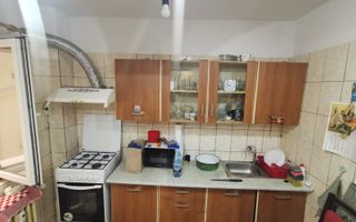 Apartament 3 camere decomandat Rahova - Poză 3