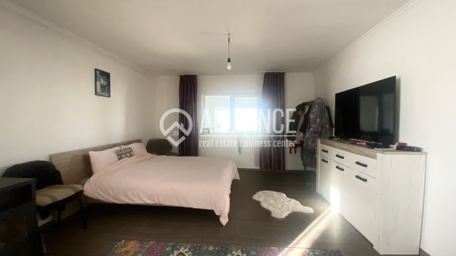 Castelu (COD 07) Casă 4 camere cu teren de 625 mp - Poză 4