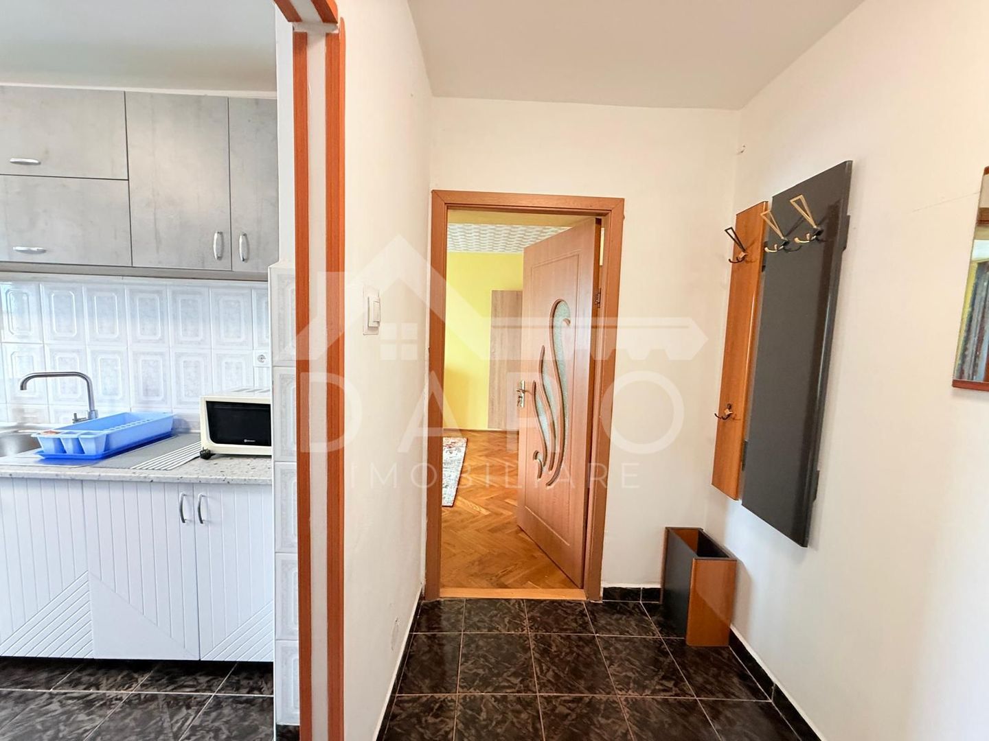 Apartament cu 2 camere de închiriat în Cornişa - Poză 5