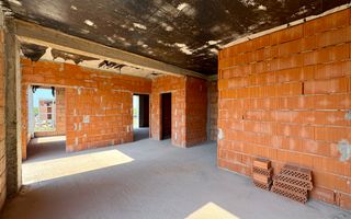 Apartament cu 3 camere si 2 bai | Mosnita Noua - Poză 2