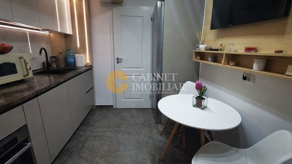 2 camere decomandat | etaj 3/10 | Mobilat&Utilat | CUG | Parcare subterană+Boxă - Poză 9