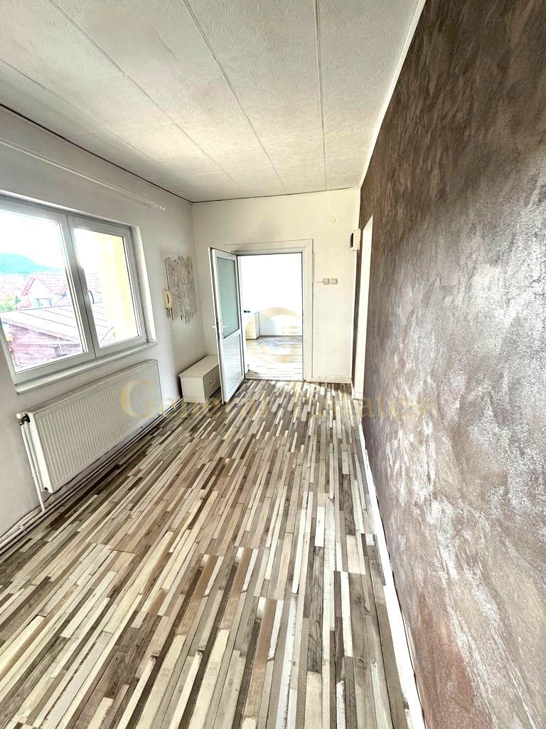 Apartament spatios cu 3 camere - Poză 16