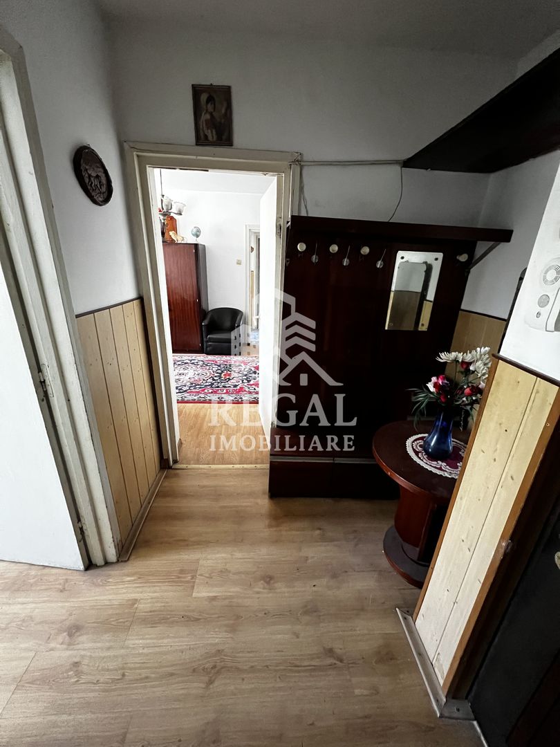 Apartament 2 camere, 43 mp, balcon mare, acoperiș, etaj 4/4 - Poză 5
