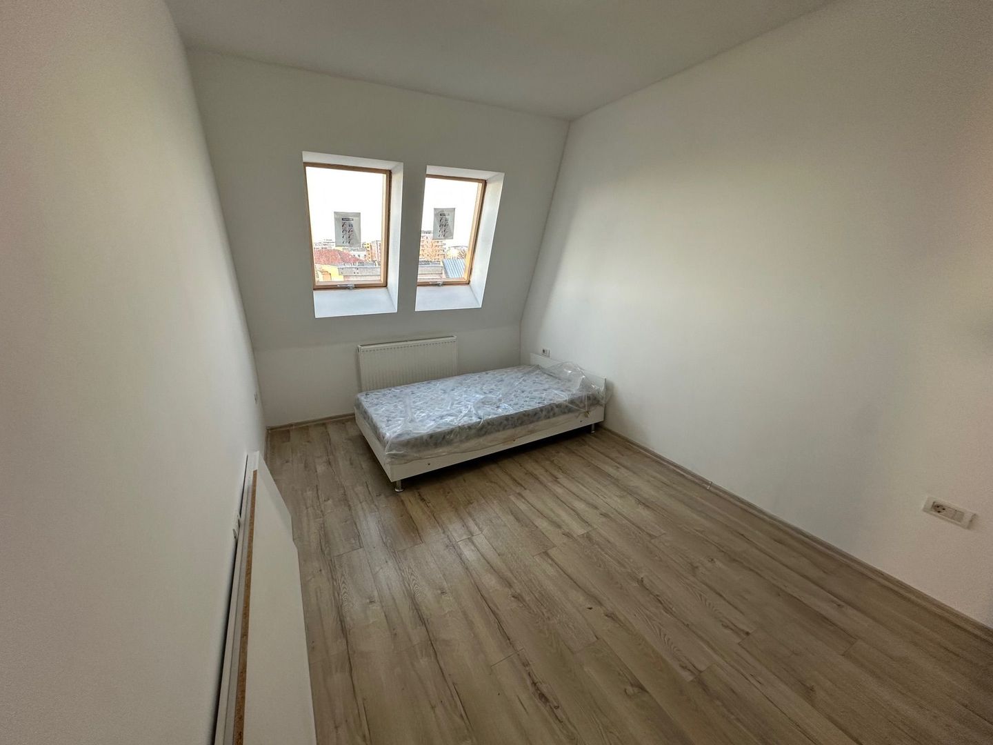 Apartment 3 camere 75 mp utili - Poză 17