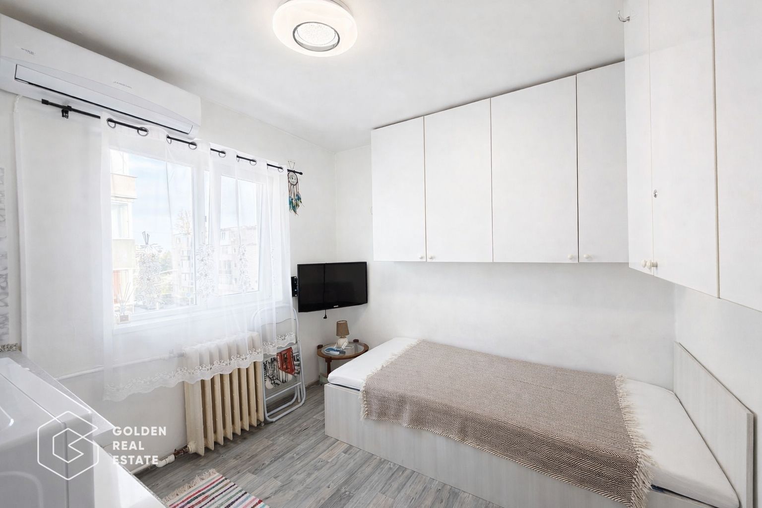 Garsoniera, etaj 3, langa facultate, zona Confectii - Poză 1