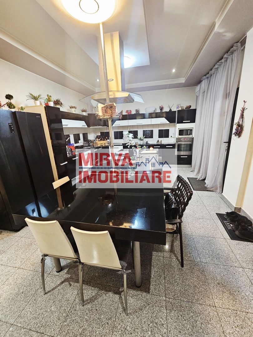 🏡 Casă deosebită – 2 unități locative, 6 dormitoare, zona Albert - Poză 10