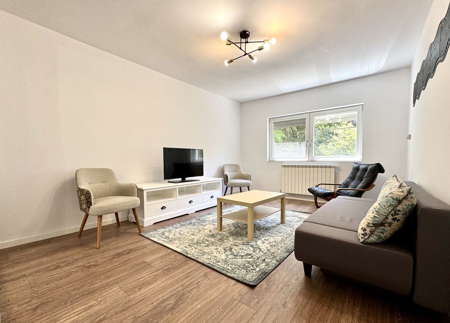 Apartament spațios si primitor,  zona Lunei - Fabrica de bere - Poză 1