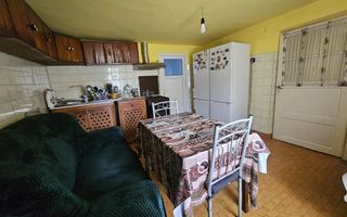 Casă  4 camere cu 2 intrări, garaj și teren 1751mp– Cobadin - Poză 7