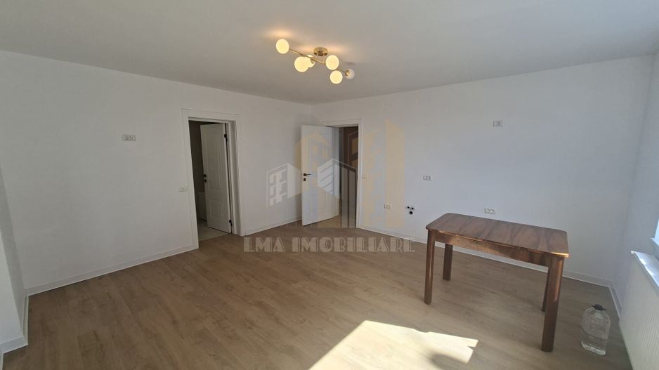 Apartament 2 camere semidecomandat Brasovul vechi - Poză 10