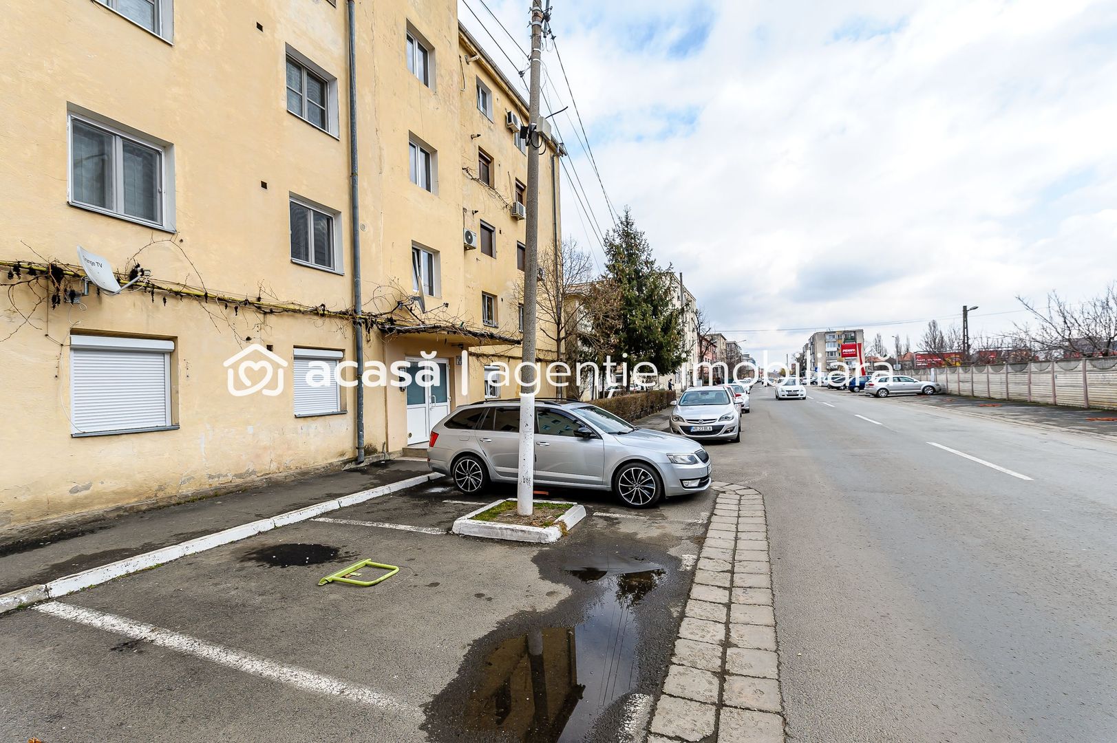 VANDUT! Apartament 3 camere - renovat recent - Poză 5