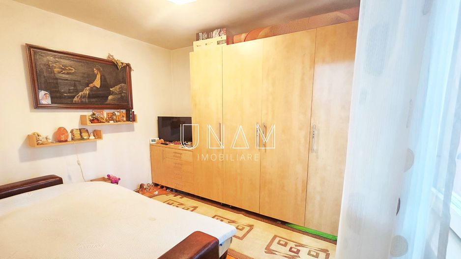 Apartament 3 camere de vânzare, Etaj 2 – Micro 2,  Reșița - Poză 4