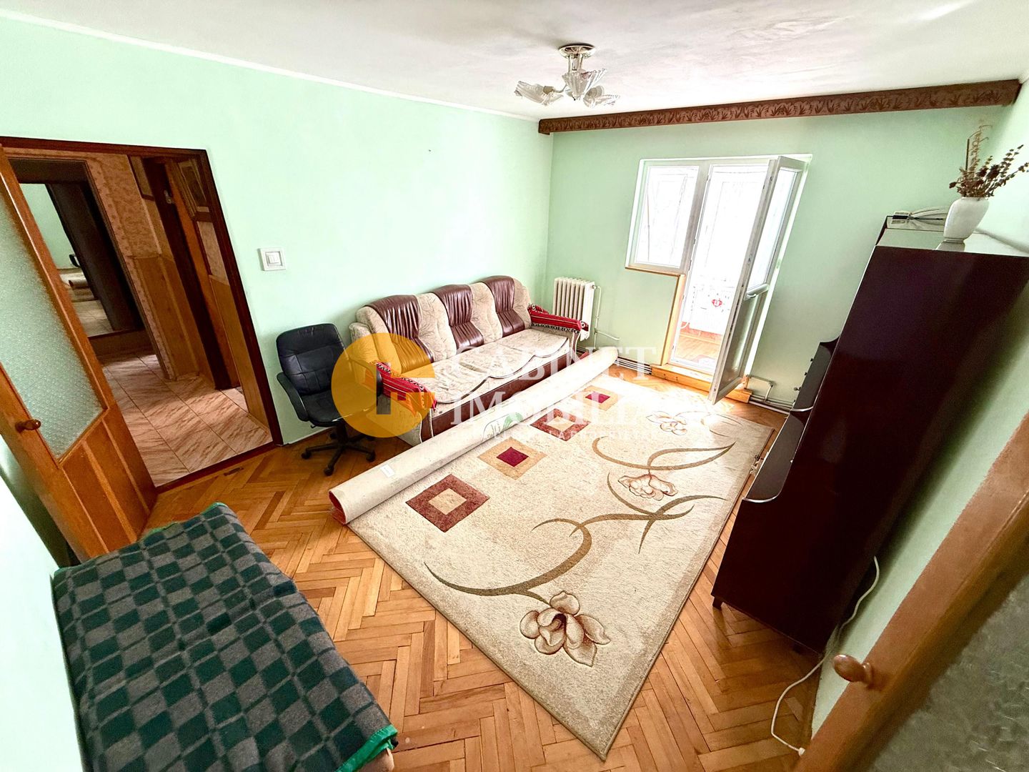 3 Camere - Liber - Etaj 1 - Tesatura - Poză 2