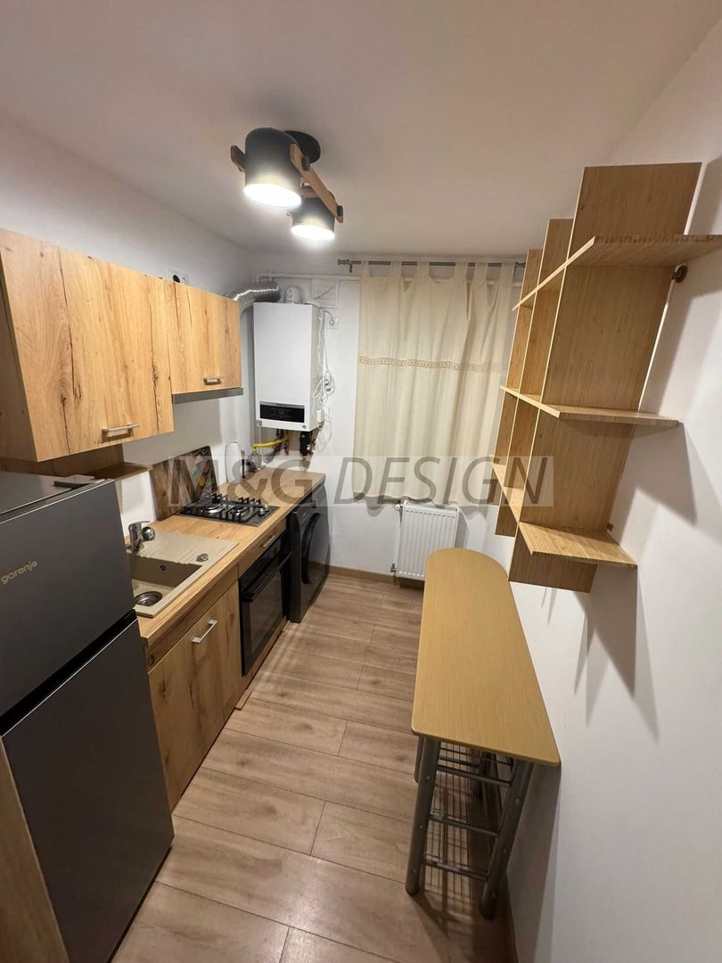 Vand apartament 1 camera,decomandat,32 mp - Poză 2